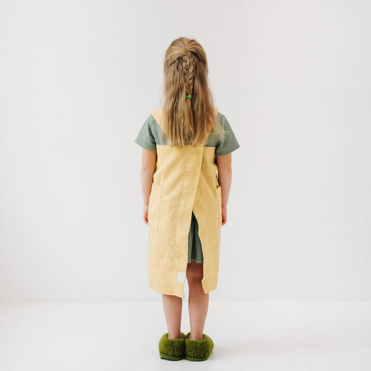 Vaikų Butter lino Pinafore prijuostė — naturalusdrabuziai.lt