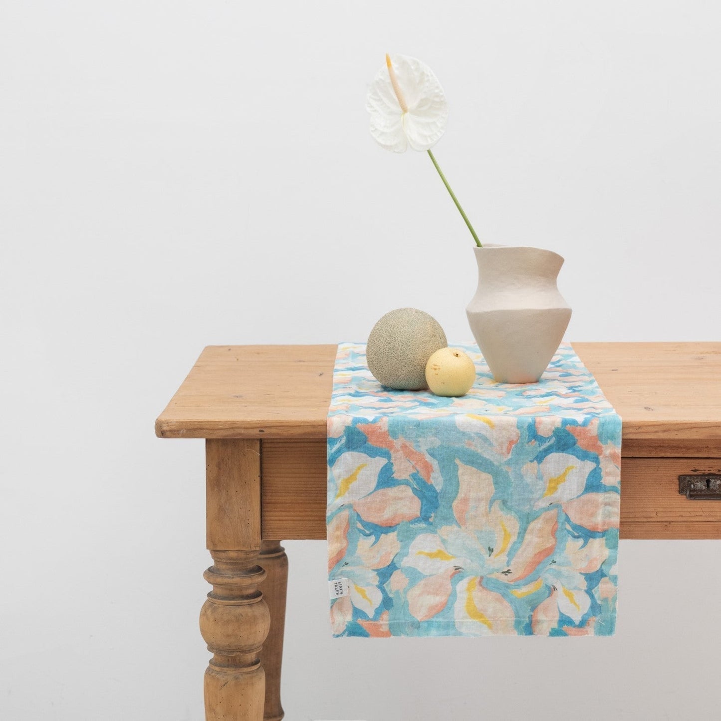LIMITED EDITION Pastel Iris lino stalo takelis — naturalusdrabuziai.lt