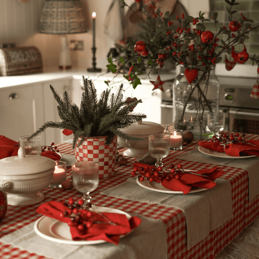 Red Gingham lino staltiesė — naturalusdrabuziai.lt