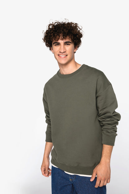 Unisex ekologiškos medvilnės oversized džemperis su apvalia apykakle — naturalusdrabuziai.lt