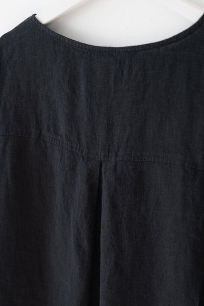 Black Linen Bilberry Top