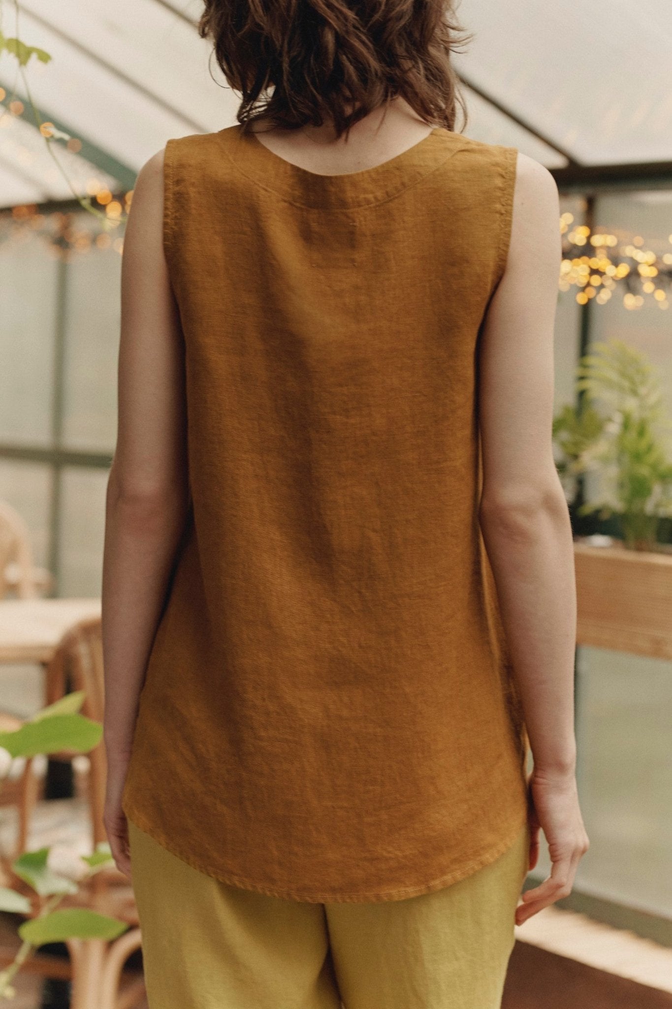 Bronze lino Daffodil viršus — naturalusdrabuziai.lt