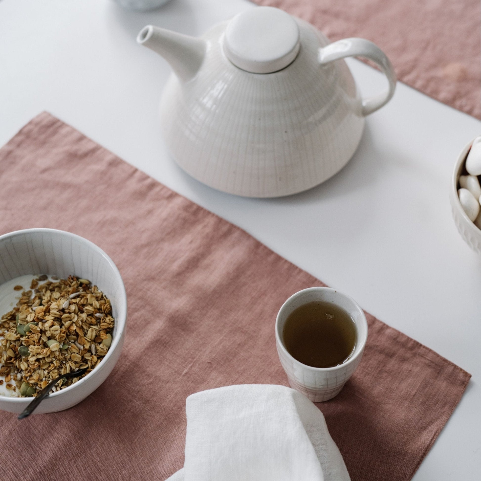 Cafe Creme lino staltiesėlė — naturalusdrabuziai.lt