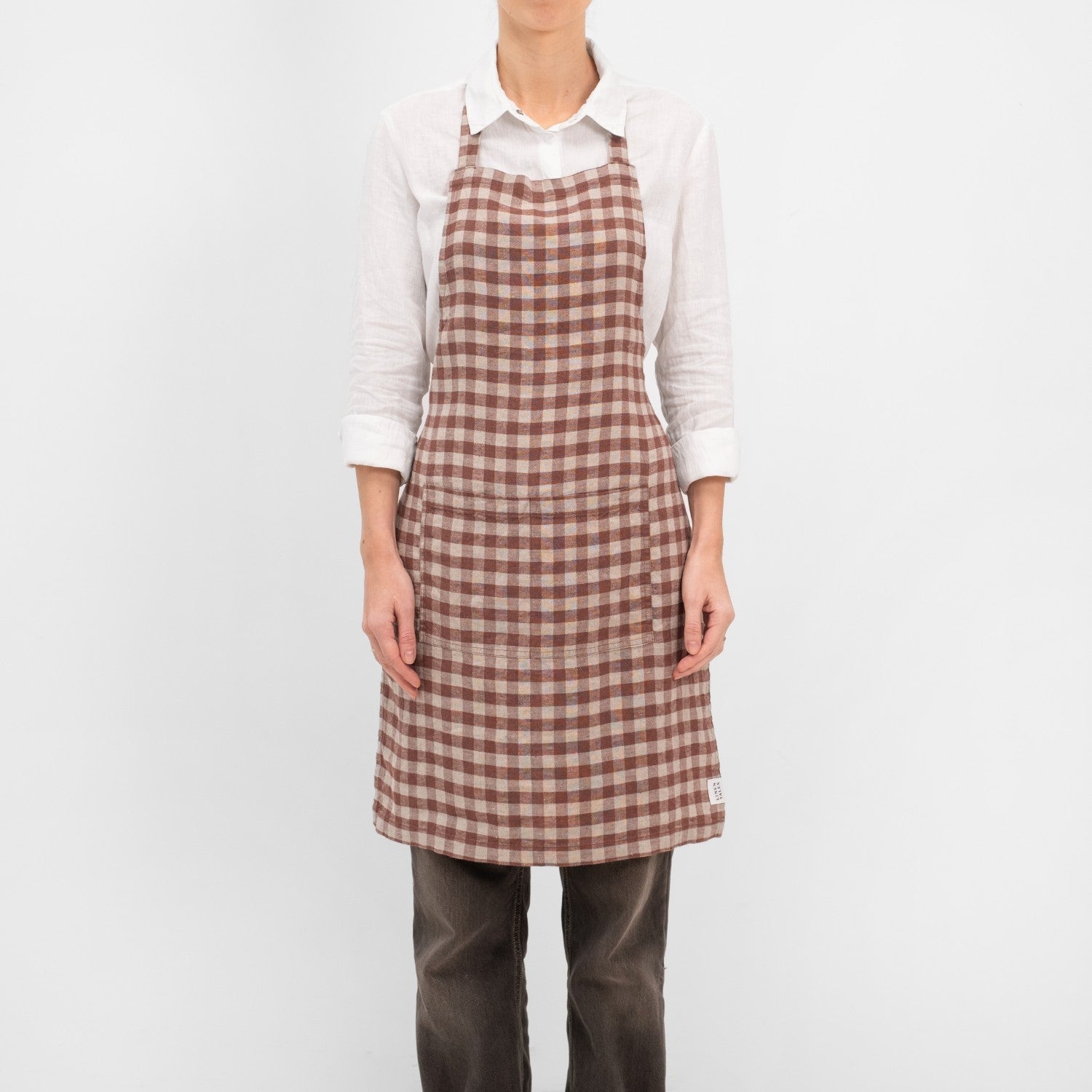 Chocolate Gingham lino kasdienė prijuostė — naturalusdrabuziai.lt