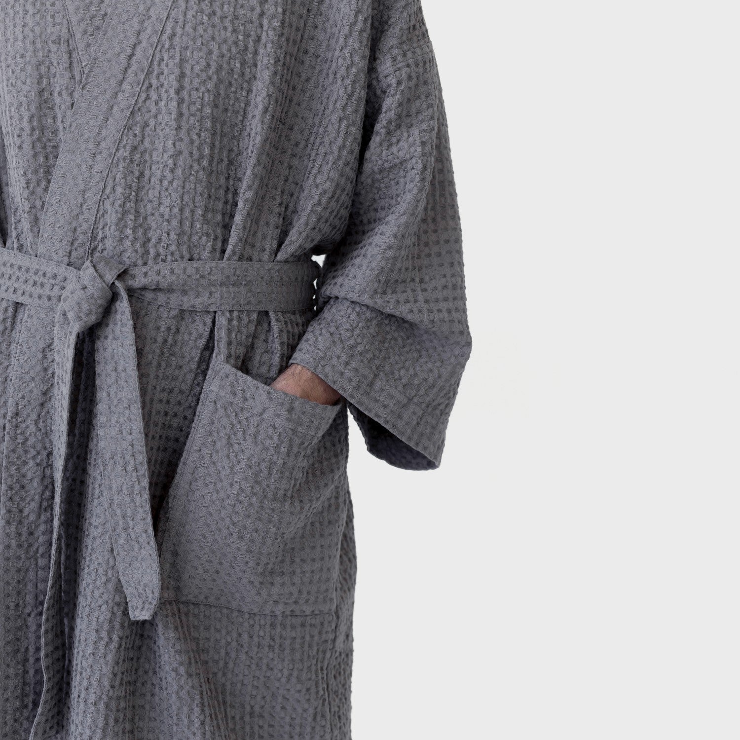 Dark Grey lino & medvilnės Honeycomb Waffle chalatas — naturalusdrabuziai.lt