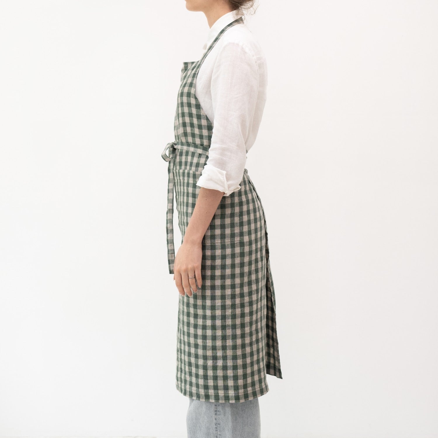 Forest Green Gingham lino šefo prijuostė — naturalusdrabuziai.lt