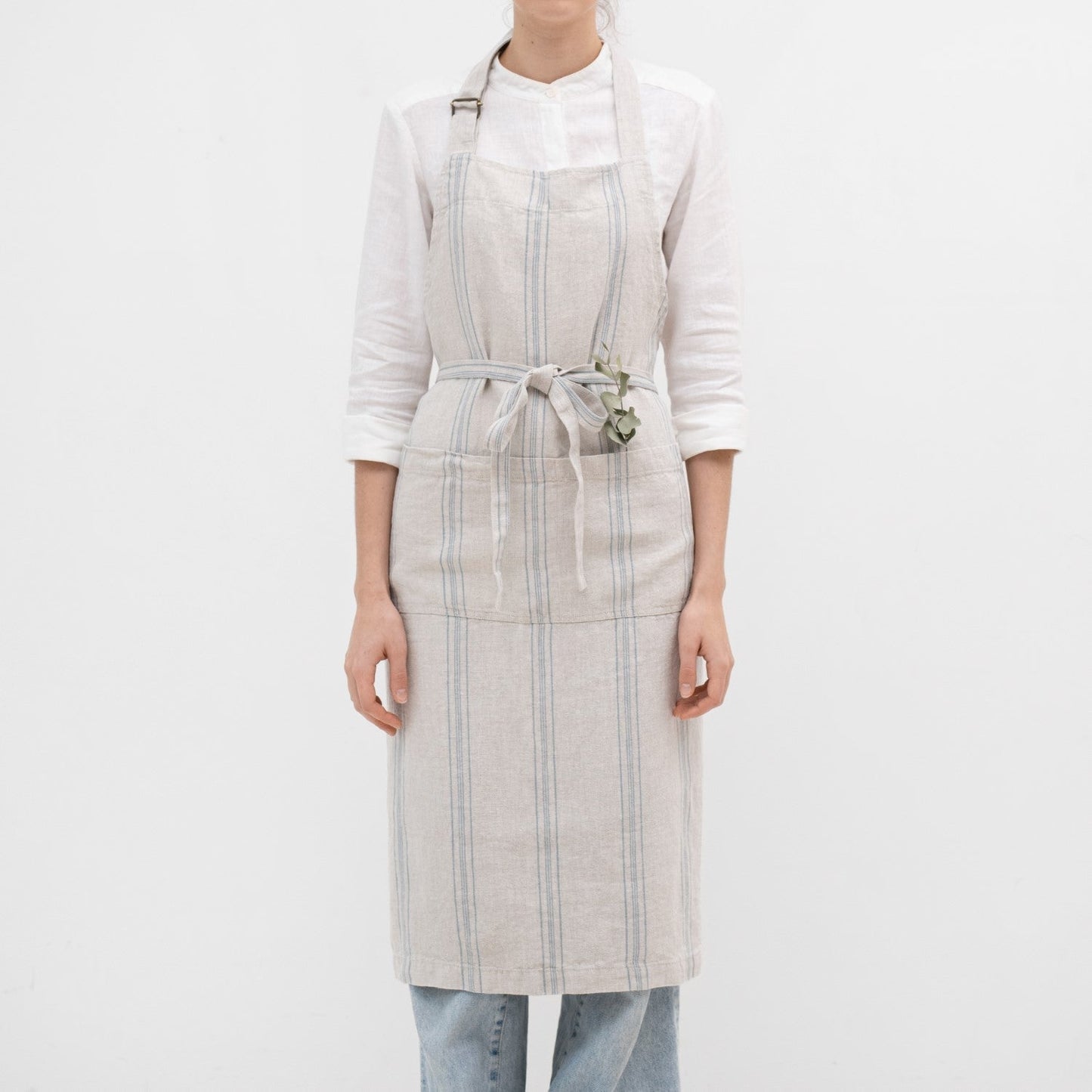 Grey Blue Wide Stripe Rustic lino šefo prijuostė — naturalusdrabuziai.lt