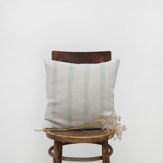 Grey Blue Wide Stripe Rustic lino pagalvėlės užvalkalas — naturalusdrabuziai.lt