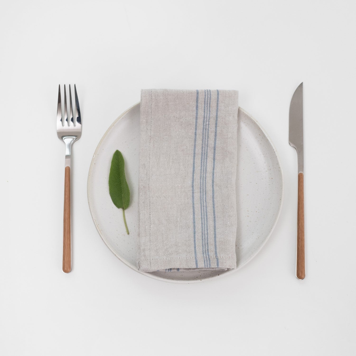 Grey Blue Wide Stripe Rustic lino servetėlių rinkinys 2 vnt. — naturalusdrabuziai.lt