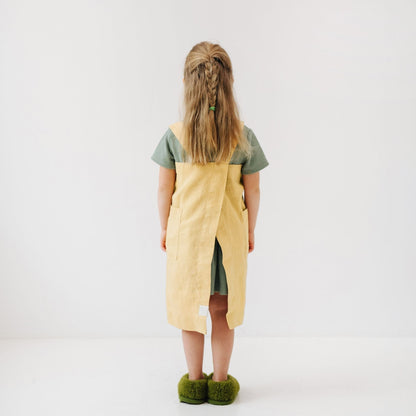 Vaikų Butter lino Pinafore prijuostė — naturalusdrabuziai.lt