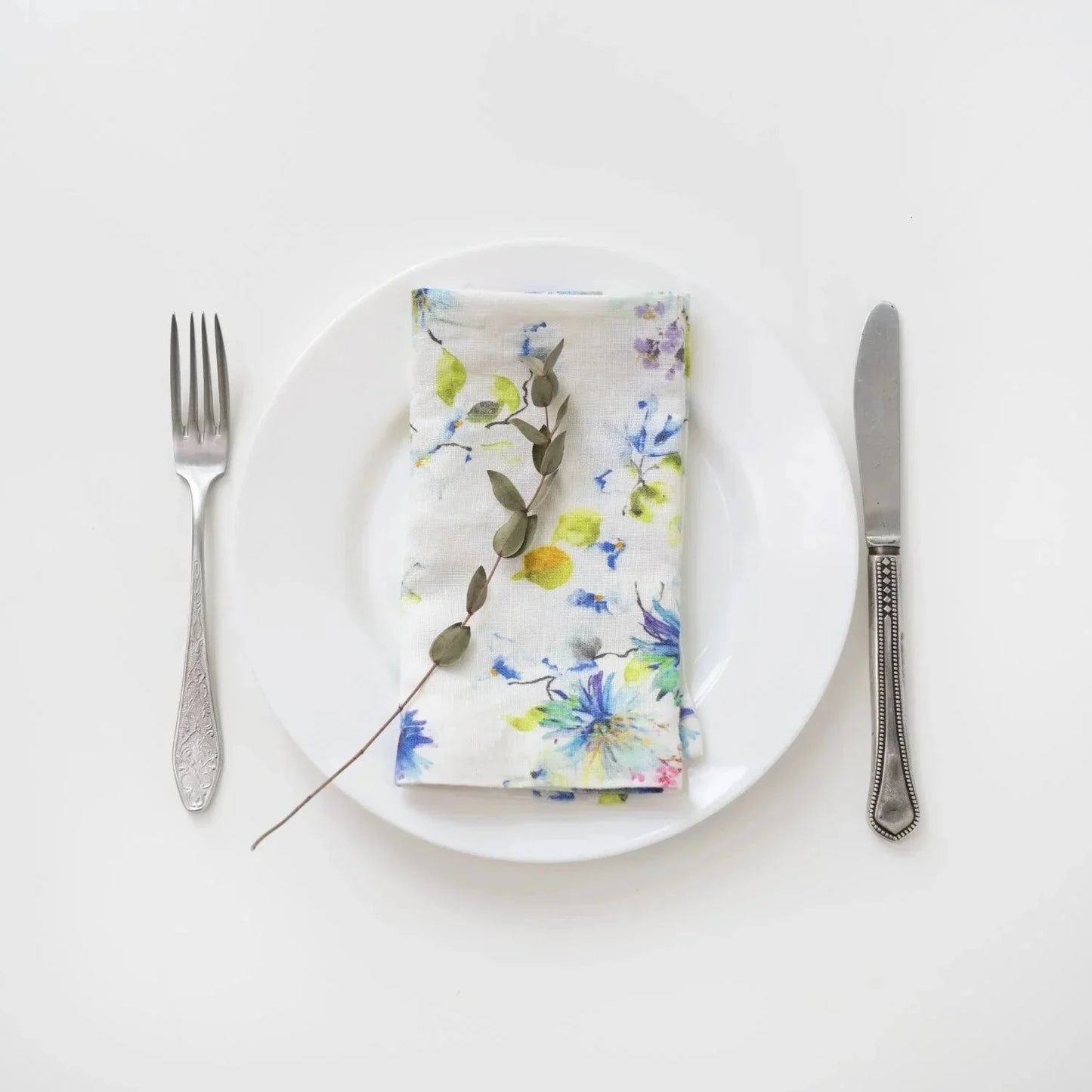 LIMITED EDITION White Flowers lino servetėlių rinkinys 2 vnt. — naturalusdrabuziai.lt