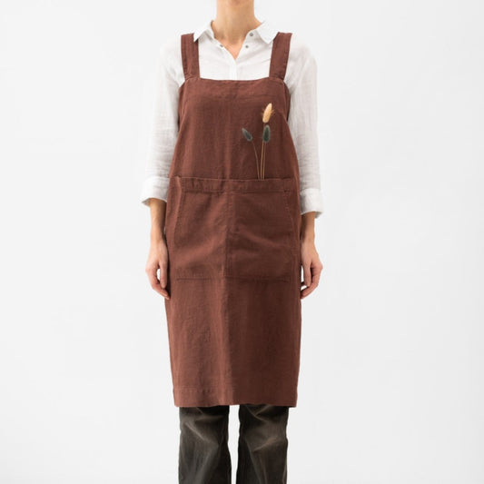 lino Tales Chocolate lino Pinafore prijuostė — naturalusdrabuziai.lt