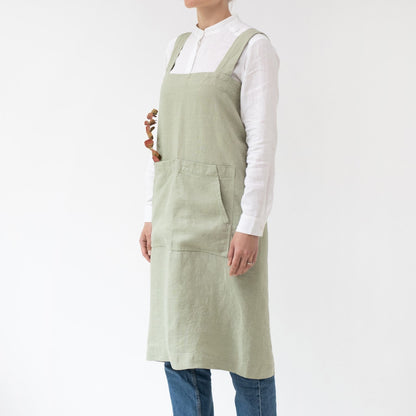 lino Tales Sage lino Pinafore prijuostė — naturalusdrabuziai.lt