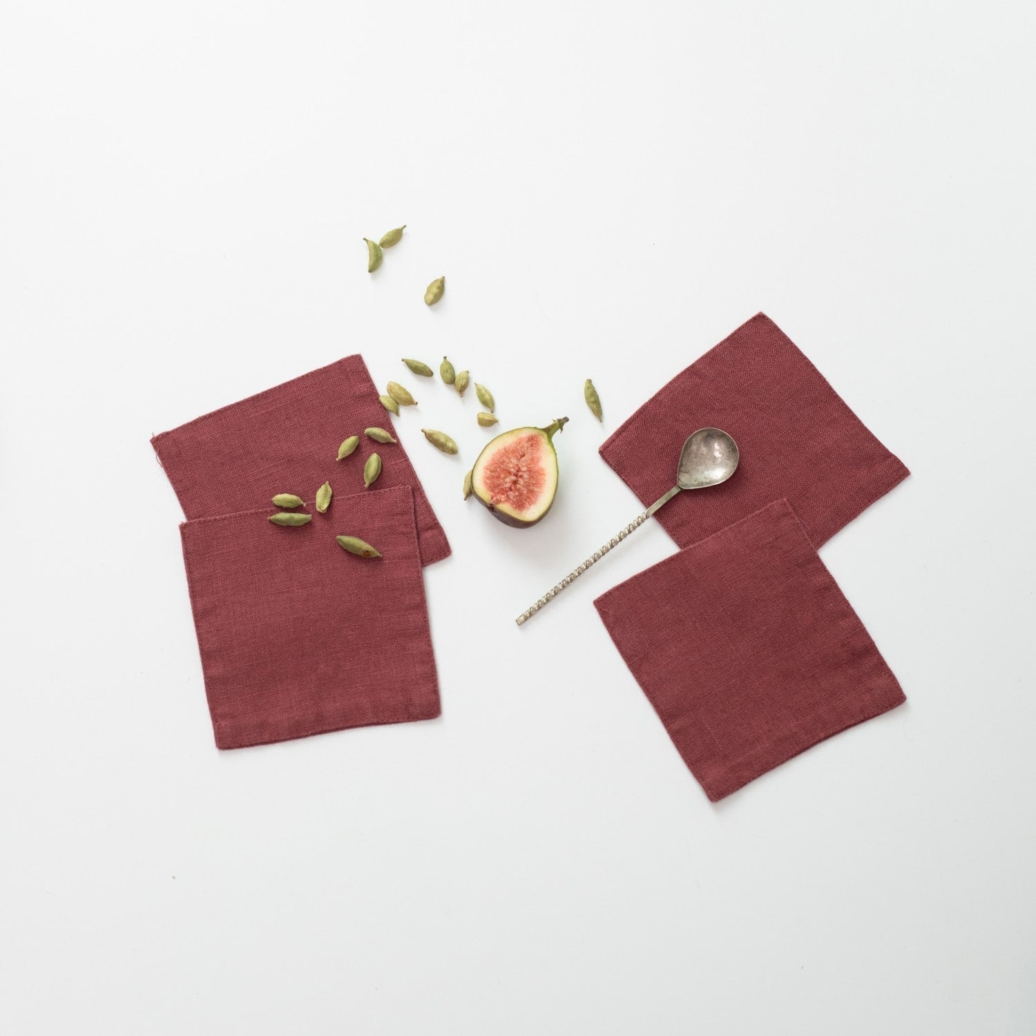Marsala lino padėkliukų rinkinys 4 vnt. — naturalusdrabuziai.lt