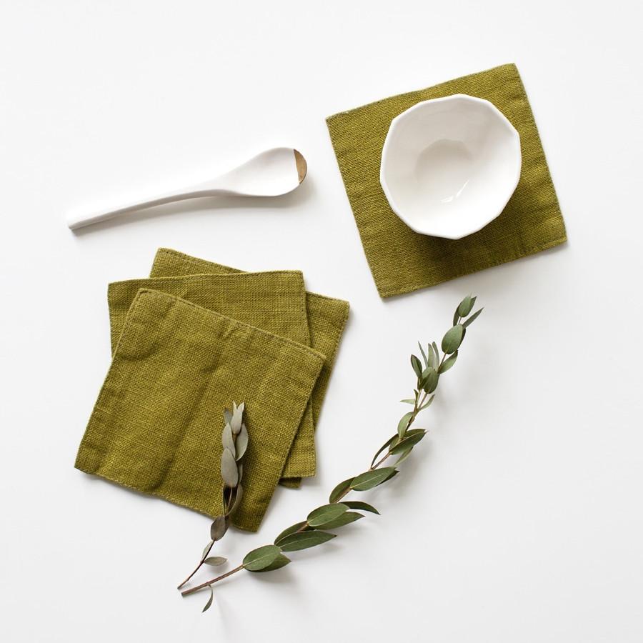 Moss Green lino padėkliukų rinkinys 4 vnt. — naturalusdrabuziai.lt