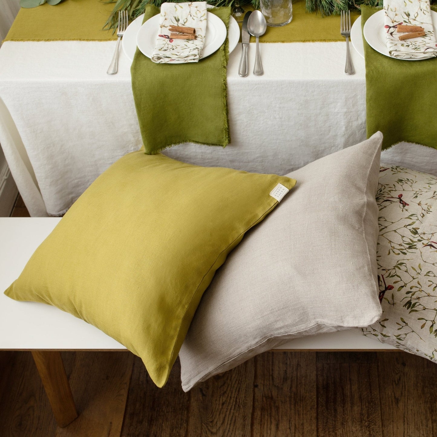 Moss Green lino pagalvėlės užvalkalas — naturalusdrabuziai.lt