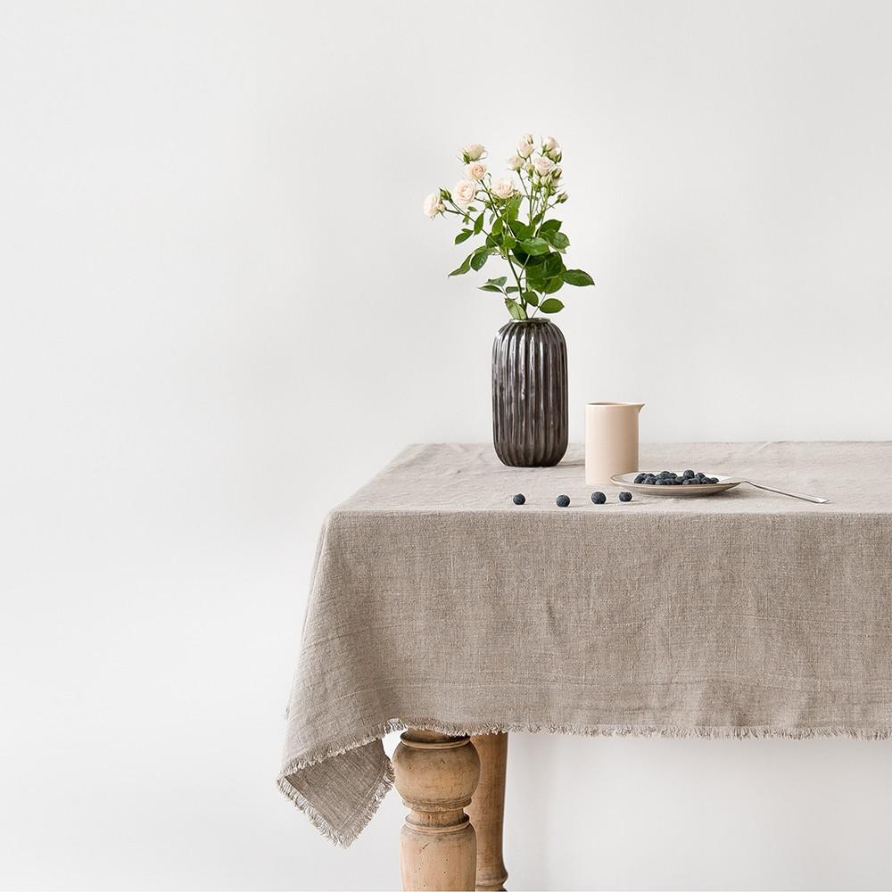 Natural lino staltiesė su kutais — naturalusdrabuziai.lt