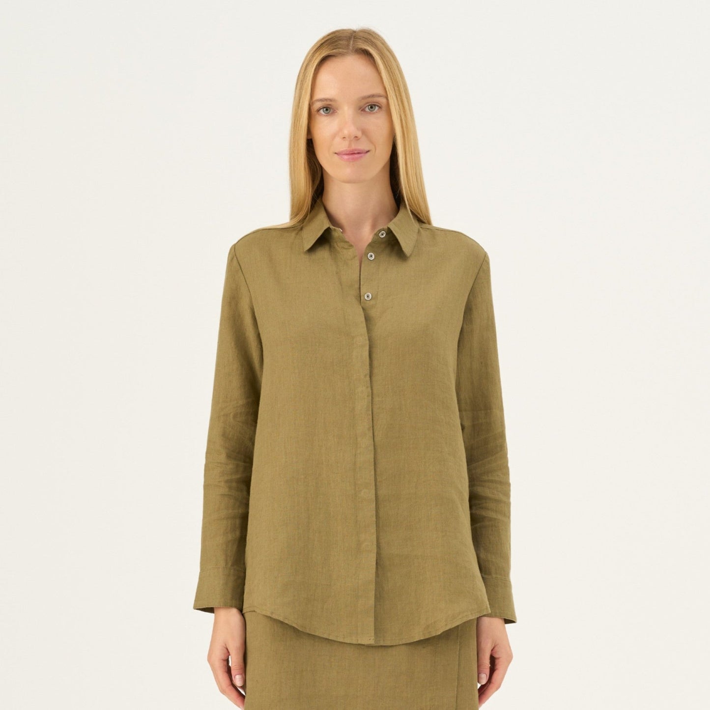 Olive Khaki lino Azalea marškiniai — naturalusdrabuziai.lt