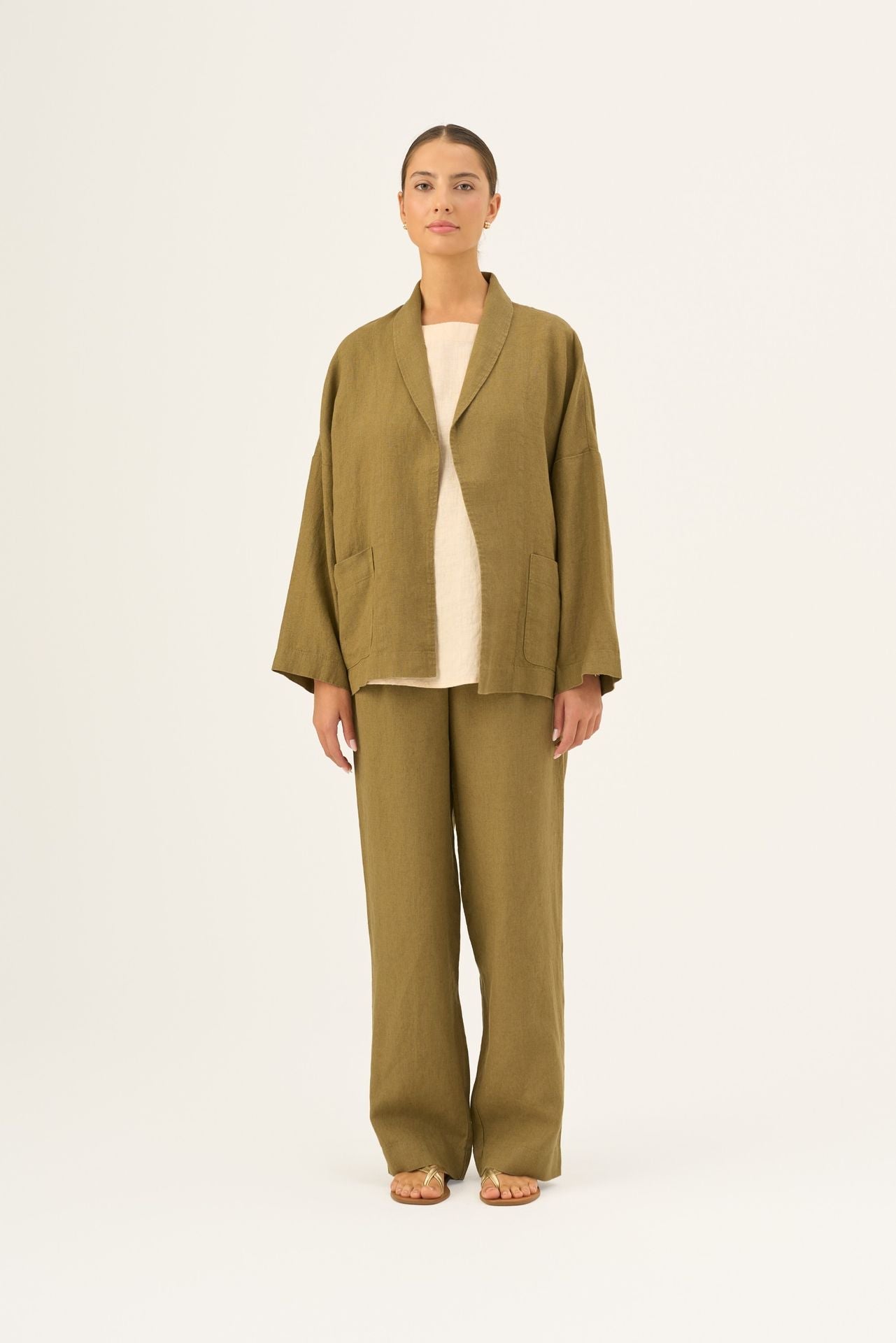 Olive Khaki lino Sonata švarkas — naturalusdrabuziai.lt