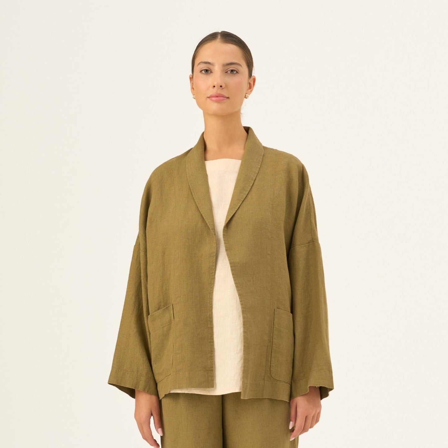 Olive Khaki lino Sonata švarkas — naturalusdrabuziai.lt