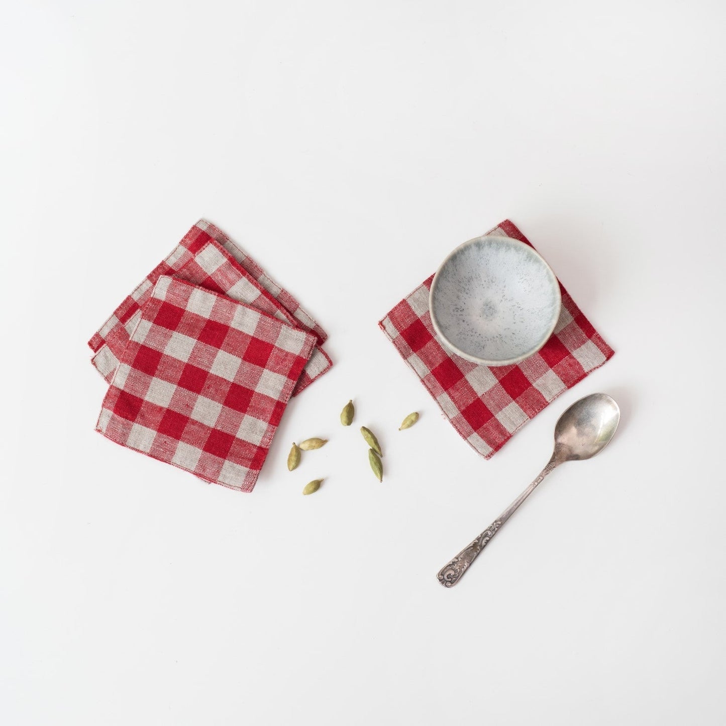 Red Gingham lino padėkliukų rinkinys 4 vnt. — naturalusdrabuziai.lt