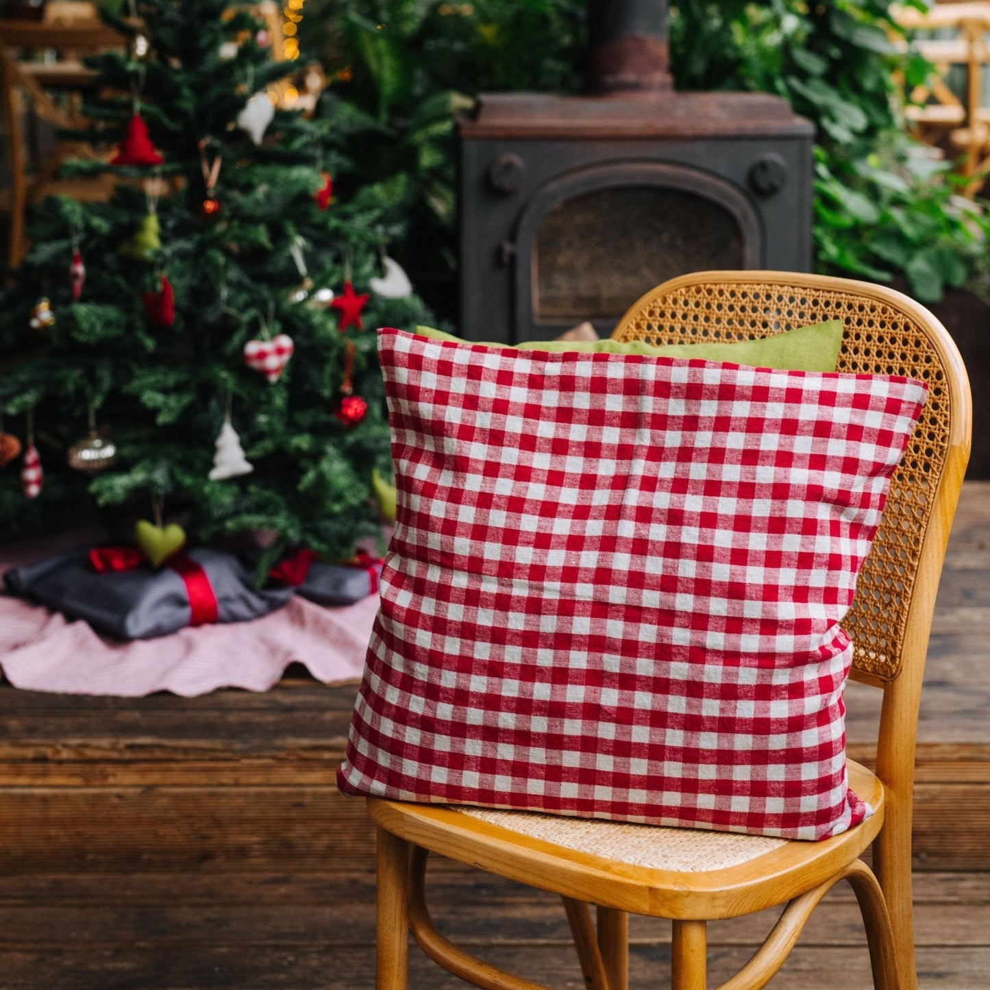 Red Gingham lino pagalvėlės užvalkalas — naturalusdrabuziai.lt