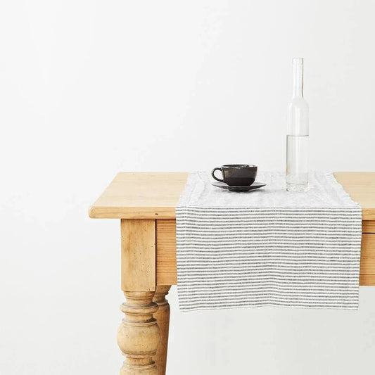 Thin Black Stripes lino stalo takelis — naturalusdrabuziai.lt