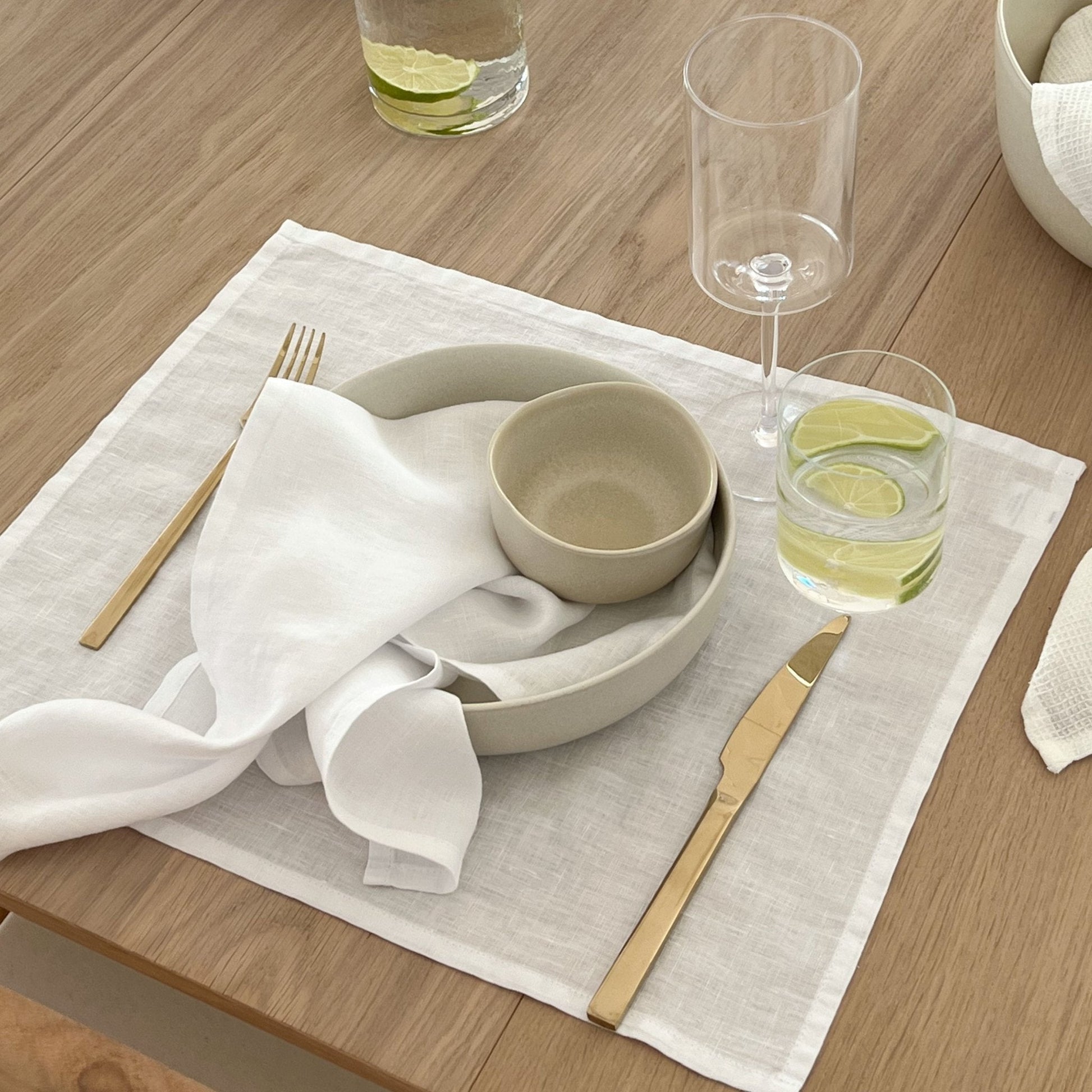 White Lightweight lino servetėlių rinkinys 2 vnt. — naturalusdrabuziai.lt
