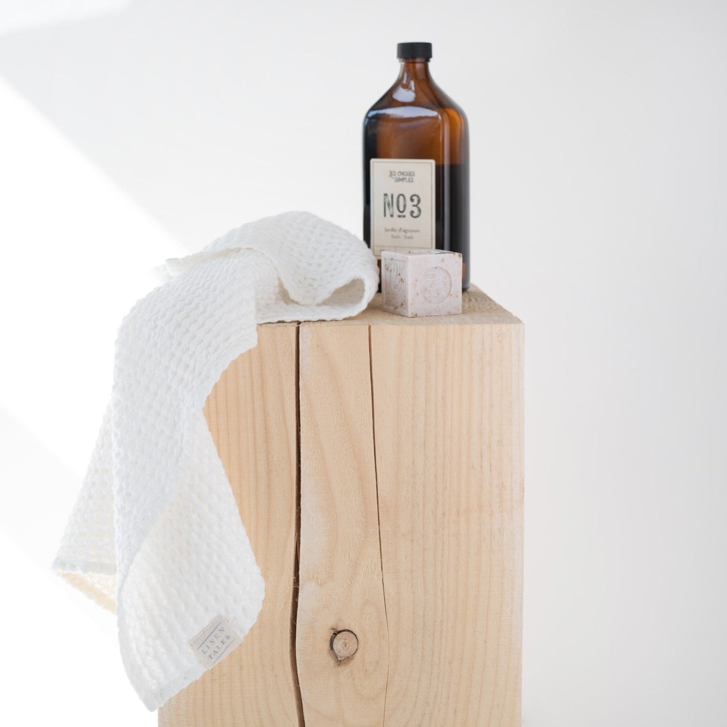 White lino & medvilnės Honeycomb Waffle rankšluostis — naturalusdrabuziai.lt